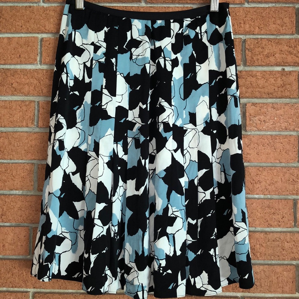 DIANE VON FURSTENBERG- PLEATED SILK FLORAL SKIRT